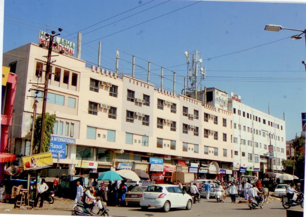 Hotel Abha International Bhuj Zewnętrze zdjęcie